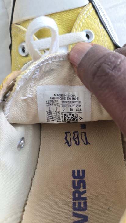 Converse Chuck Taylor All Star Low Top Lemon Yellow Sneaker Men's 7 Women's 9 - Picture 7 of 7